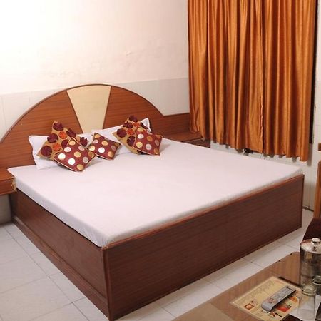 Hotel Surya Palace Chandīgarh 外观 照片